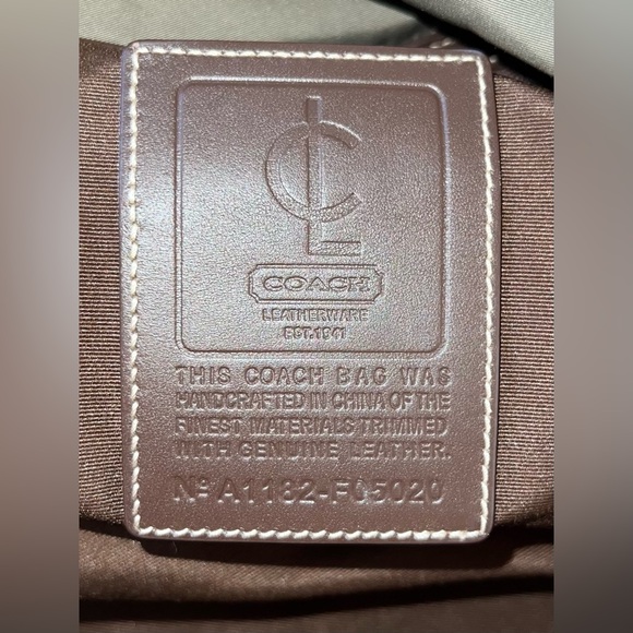 COACH duffle bag - Picture 7 of 10